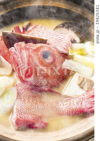 グルメ絶賛の美味しい鍋料理 グルメ絶賛の美味しい鍋料理 39826381