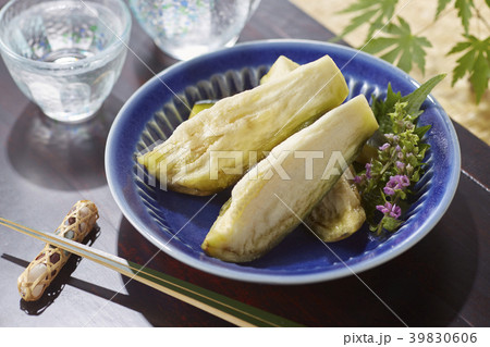 水ナスのぬか漬け (pickled water eggplant) 水ナスのぬか漬け (pickled water eggplant) 39830606