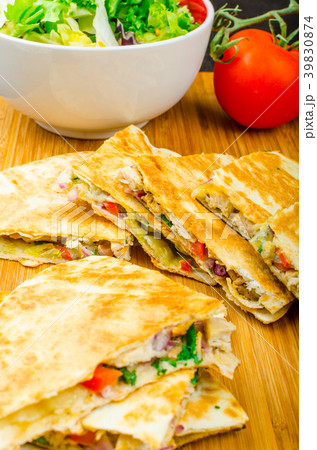 Chicken quesadilla Chicken quesadilla 39830874