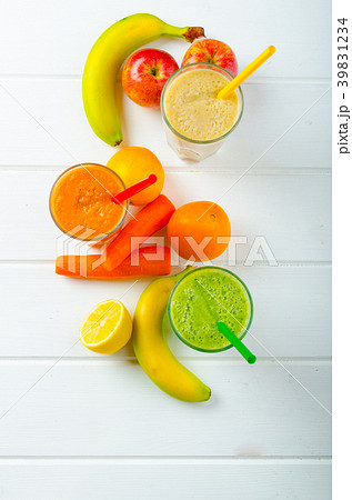 Smoothie day, time for healthy drink Smoothie day, time for healthy drink 39831234