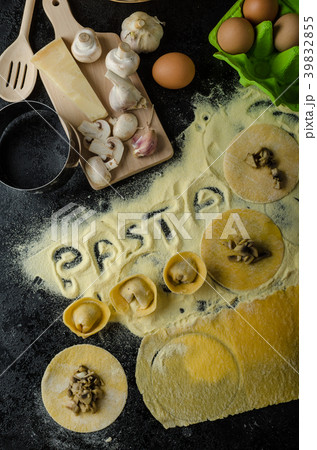 Making pasta from italian flour semolina Making pasta from italian flour semolina 39832855