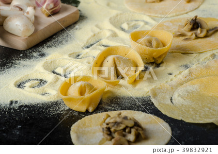 Making pasta from italian flour semolina Making pasta from italian flour semolina 39832921