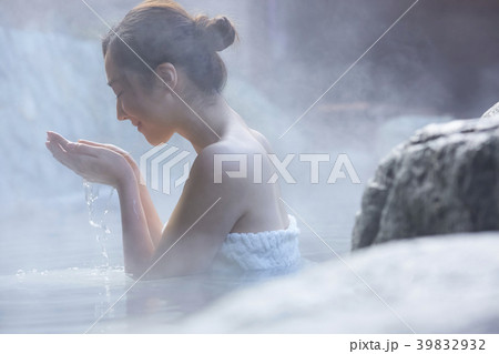 温泉 女性ポートレート 温泉 女性ポートレート 39832932