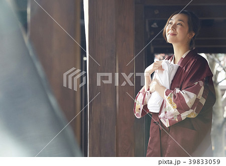温泉　女性ポートレート 39833059