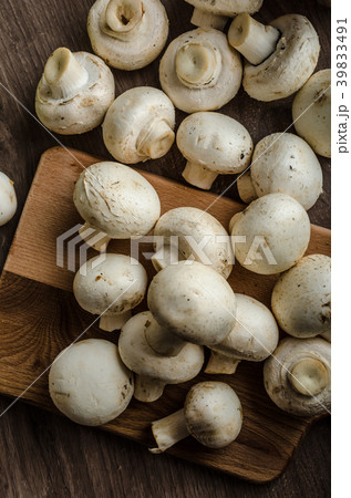 Mushrooms raw home-grown 39833491