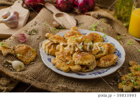 Savory puff pastry 39833993