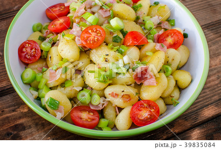 Gnocchi pasta with Black forest ham Gnocchi pasta with Black forest ham 39835084