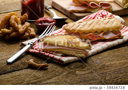 Quick dinner, toast with ham and cheese 39836728