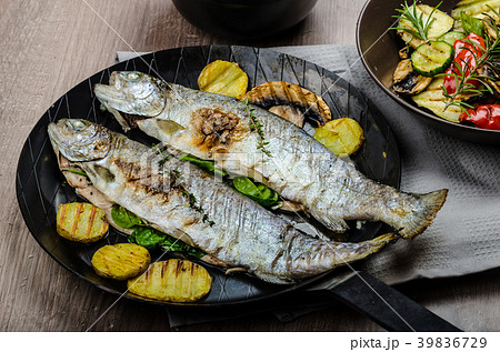 Grilled Trout with Mediterranean vegetables 39836729