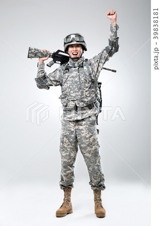 軍人 偽装 米軍 39838181