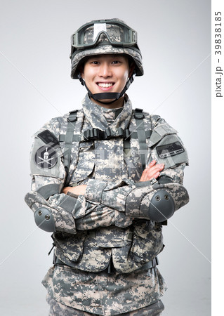 軍人 偽装 米軍 39838185