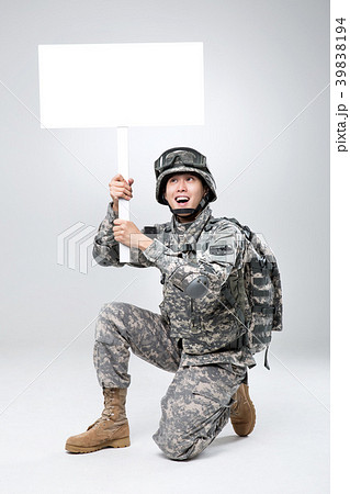 軍人 偽装 米軍 39838194