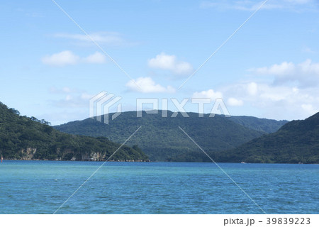 西表島/船浮港から内離島・西表島方面を望む 西表島/船浮港から内離島・西表島方面を望む 39839223