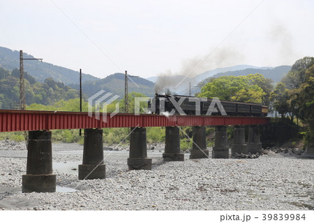 大井川鐵道 川根温泉笹間渡駅付近 大井川第一橋梁 大井川鐵道 川根温泉笹間渡駅付近 大井川第一橋梁 39839984