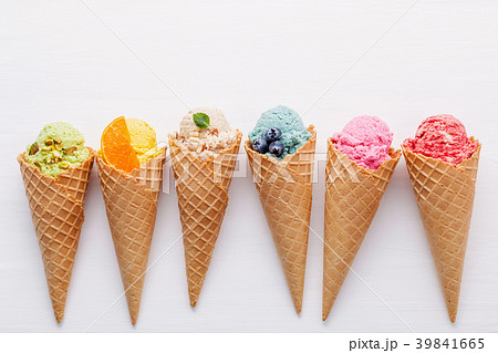 Various of ice cream flavor in cones . 39841665