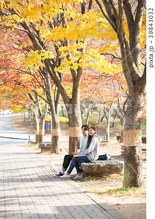 韓国人 20代 カップル 39843032