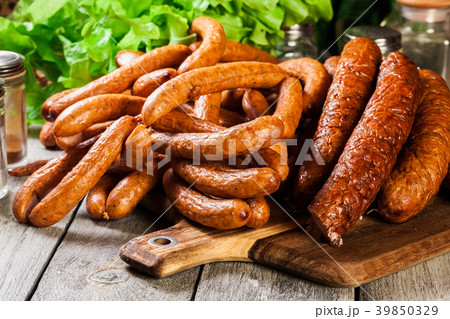 Assorted smoked sausages Assorted smoked sausages 39850329