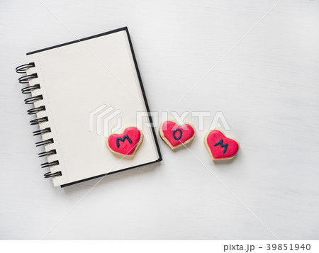 Congratulations on Mother's Day and other holidays 39851940