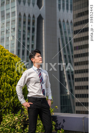 悔しい 会社員 忍耐 39852443