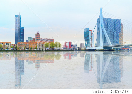 waterfront of Rotterdam 39852738