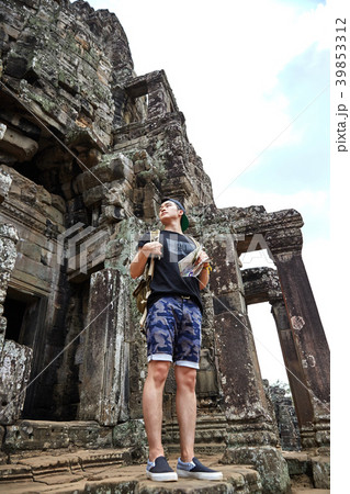 バックパッカー 旅行 建築 39853312
