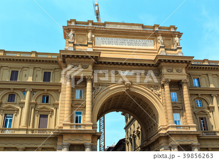 Florence street view, Tuscany, Italy 39856263