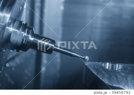 The table spindle tilt type 5-axis CNC milling 39856792