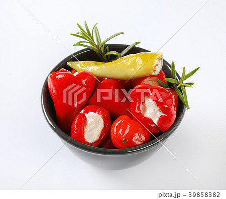 cheese stuffed red peppers 39858382