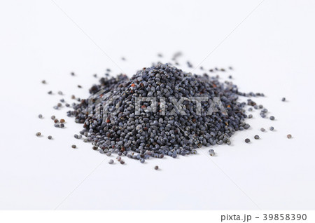 whole poppy seeds 39858390