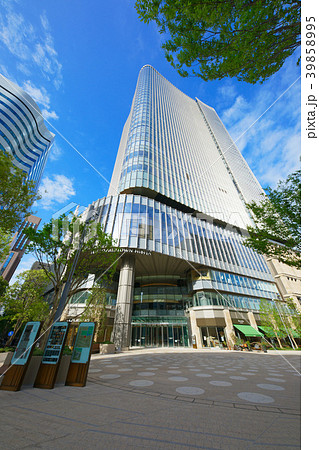 東京ミッドタウン日比谷と若葉に新緑 東京ミッドタウン日比谷と若葉に新緑 39858995