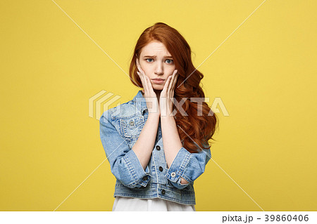 Close up Portrait young beautiful attractive Close up Portrait young beautiful attractive 39860406