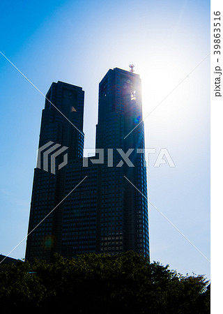 東京都庁 第一本庁舎(逆光) 東京都庁 第一本庁舎(逆光) 39863516