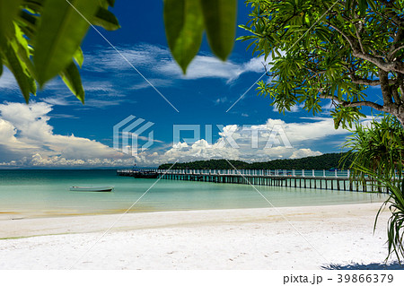 Beautiful tropical beach of Koh Rong Samloem Beautiful tropical beach of Koh Rong Samloem 39866379