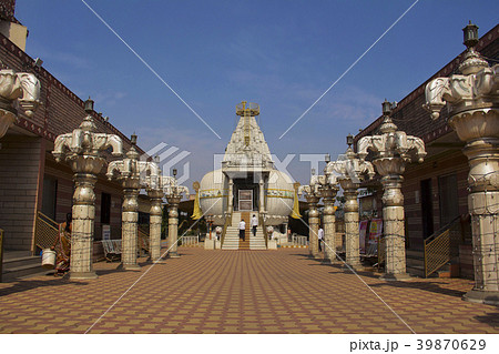 Close view of Jain Kalash Temple, Pune Close view of Jain Kalash Temple, Pune 39870629