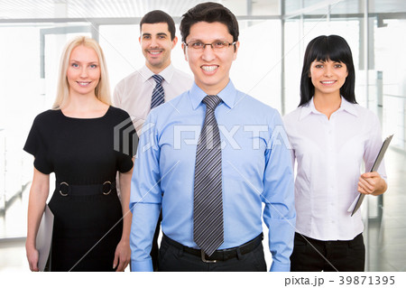 Group of business people 39871395