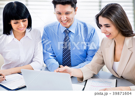 Business team 39871604