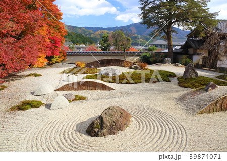 京都　秋の実相院　石庭 39874071