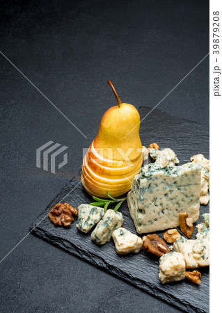 Slice of French Roquefort cheese and pear Slice of French Roquefort cheese and pear 39879208