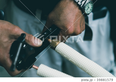 installation of an air conditioner installation of an air conditioner 39881579