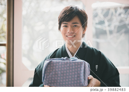 Montsuki-hakama 39882483
