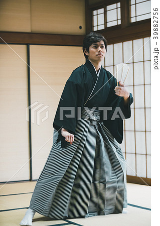Montsuki-hakama Montsuki-hakama 39882756