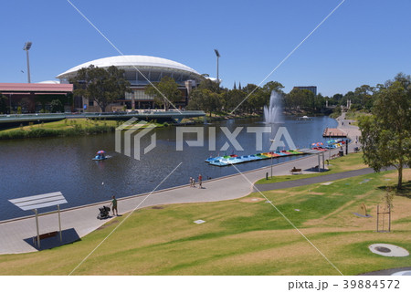 Adelaide Festival Centre & Torrens River 39884572