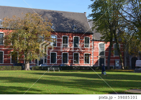 spot- Sint Elosabeth 39885101