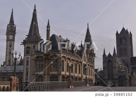 spot- Sint Michielskerk 39885102