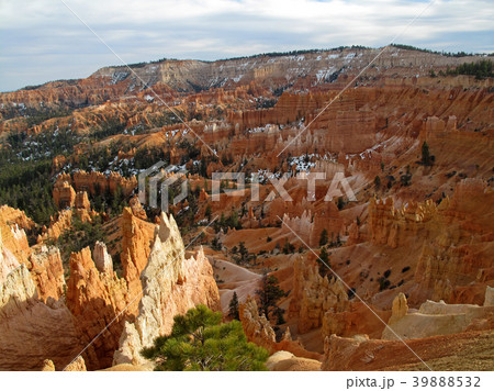 Bryce Canyon National Park with snow, Utah, United 39888532