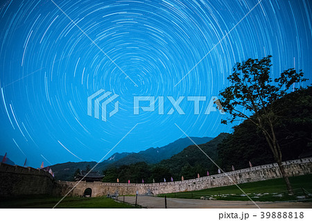 壁 韓国 夜 39888818