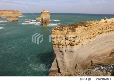 グレートオーシャンロードの奇岩風景　メルボルン　オーストラリア 39890864