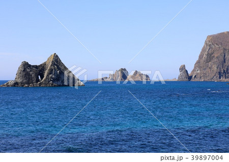 神恵内村の窓岩とジュウボウ岬 神恵内村の窓岩とジュウボウ岬 39897004