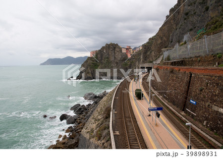 チンクエ・テッレ(イタリア・リグーリア州) マナローラ駅 チンクエ・テッレ(イタリア・リグーリア州) マナローラ駅 39898931
