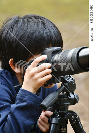 少年のカメラマン 39903090